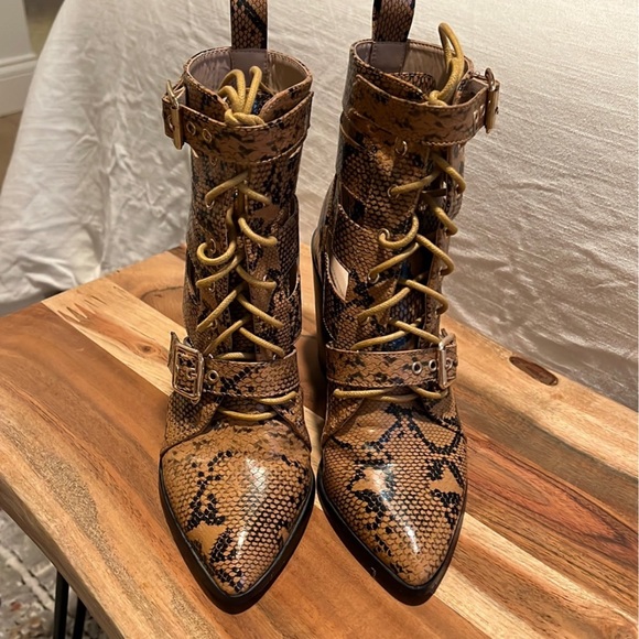 PrettyLittleThings trendy boots! - Picture 3 of 4